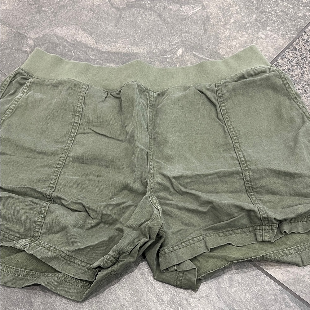 Faherty Olive Green Knit-Waist Athletic Shorts